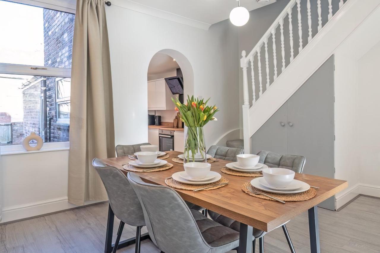 Southview Stays - Three Bedroom House Chester Exterior photo